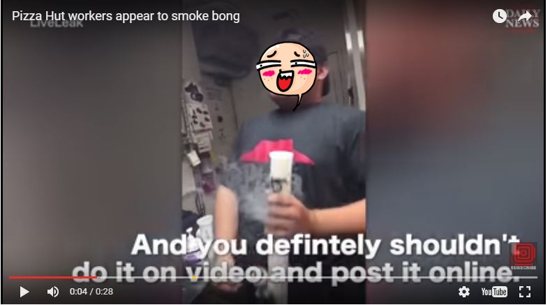 kelakuan jorok pegawai © 2016 brilio.net