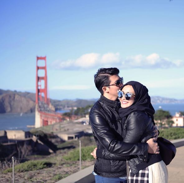 pasangan artis mesra © 2016 brilio.net pasangan artis mesra © 2016 brilio.net