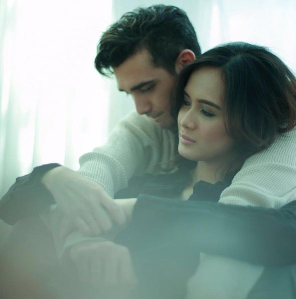 pasangan artis mesra © 2016 brilio.net pasangan artis mesra © 2016 brilio.net