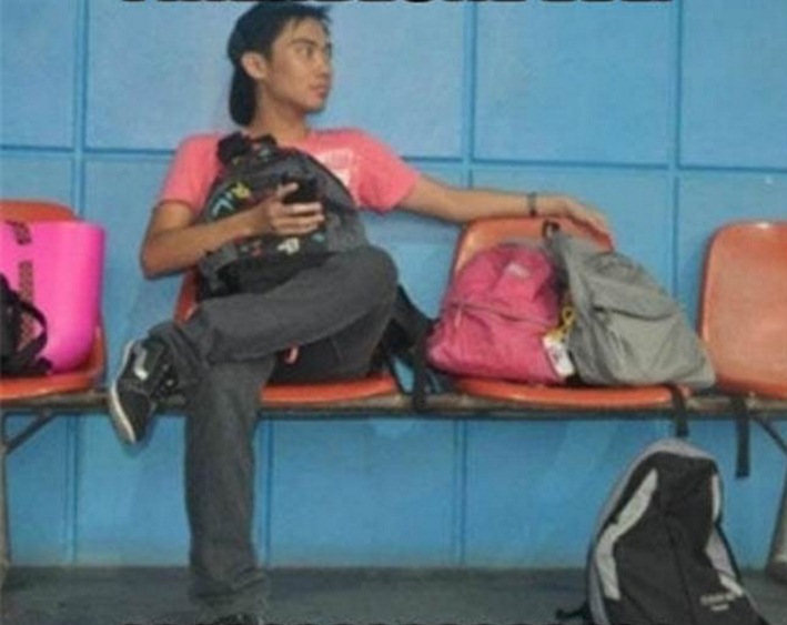 cowok gebet  © 2016 brilio.net