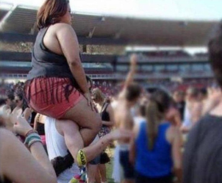 cowok gebet  © 2016 brilio.net