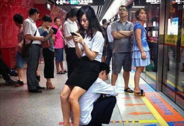 cowok gebet  © 2016 brilio.net