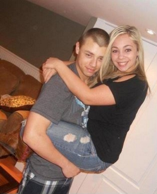 cowok gebet  © 2016 brilio.net