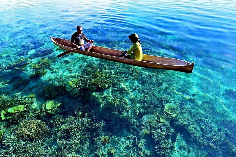 Melihat keindahan Teluk Saleman, air lautnya terjernih di Indonesia