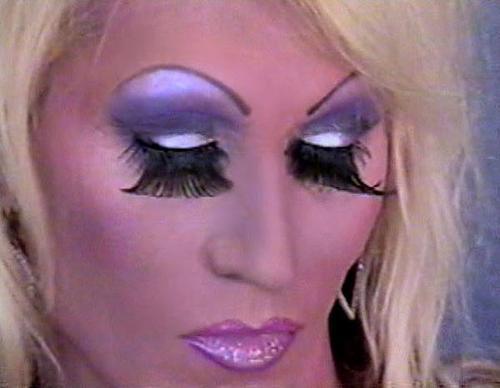 Makeup mata gagal © 2016 brilio.net