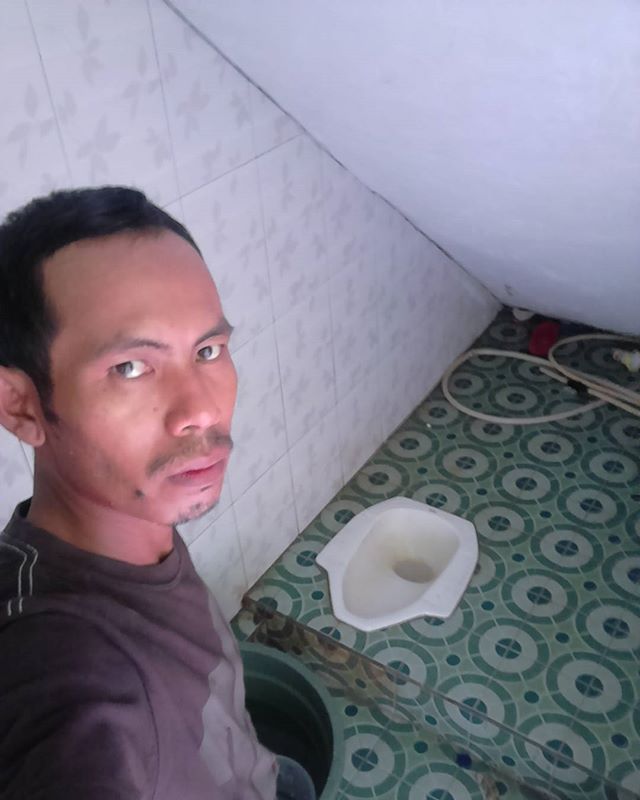 qosim selfie kamar mandi © 2016 brilio.net