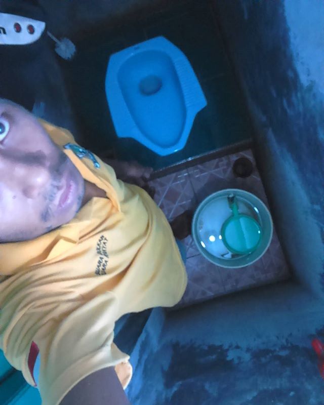 qosim selfie kamar mandi © 2016 brilio.net