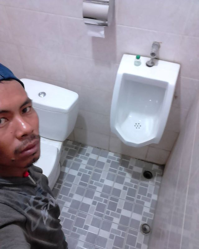 qosim selfie kamar mandi © 2016 brilio.net