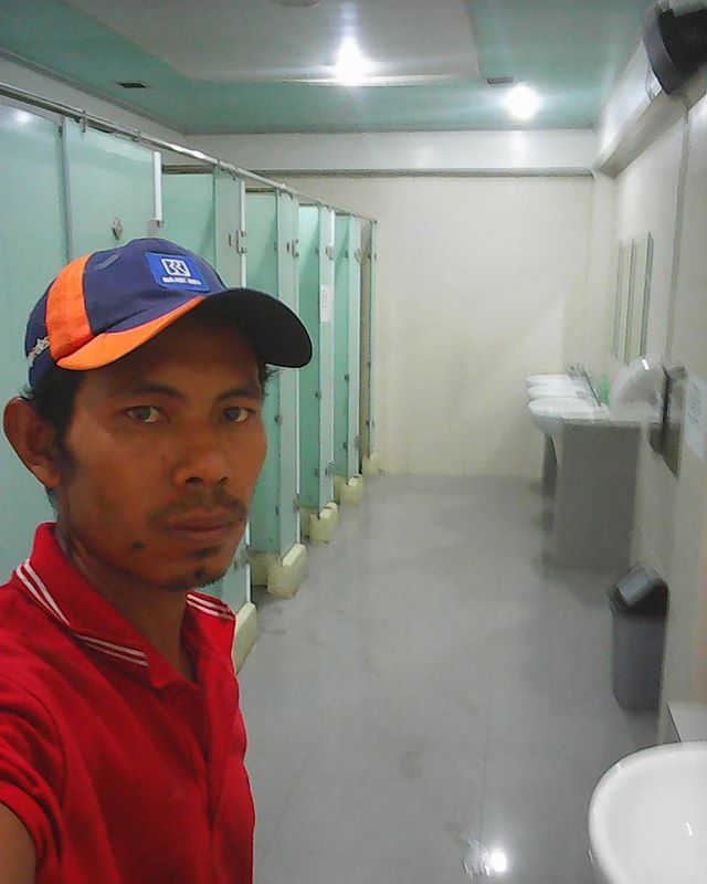 qosim selfie kamar mandi © 2016 brilio.net