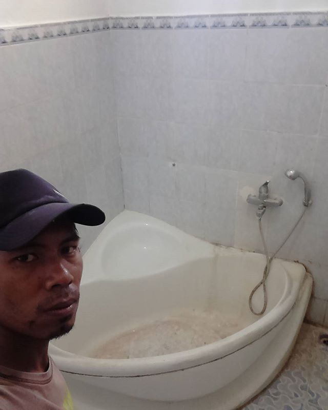 qosim selfie kamar mandi © 2016 brilio.net