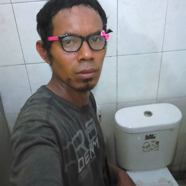 qosim selfie kamar mandi © 2016 brilio.net