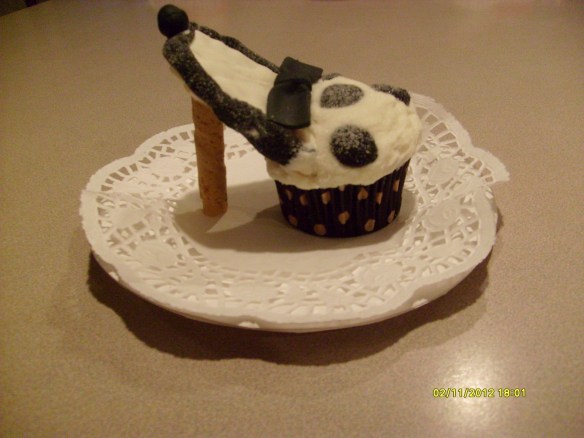 10 Cupcakes ini berbentuk high heels lho, tega gigitnya? 