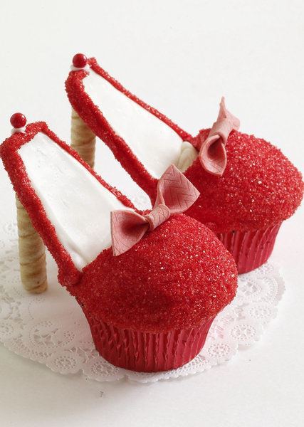10 Cupcakes ini berbentuk high heels lho, tega gigitnya? 