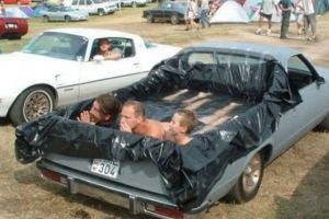 10 Desain kolam renang buatan sendiri yang jadinya malah bikin ketawa