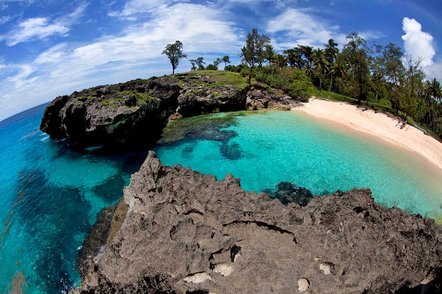 Nggak usah ke Hawaii, 10 tempat wisata di Sumba ini lebih keren!