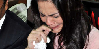 15 Ekspresi seleb Indonesia saat menangis, bikin haru. © 2016 brilio.net 15 Ekspresi seleb Indonesia saat menangis, bikin haru. © 2016 brilio.net