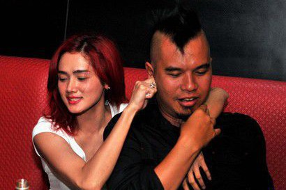 Mulan Jameela dan Ahmad Dhani didesak berhenti jadi artis, kenapa ya?