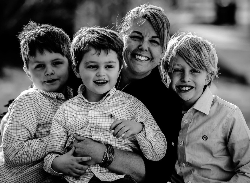 potret kehangatan ibu dan anak © 2016 brilio.net