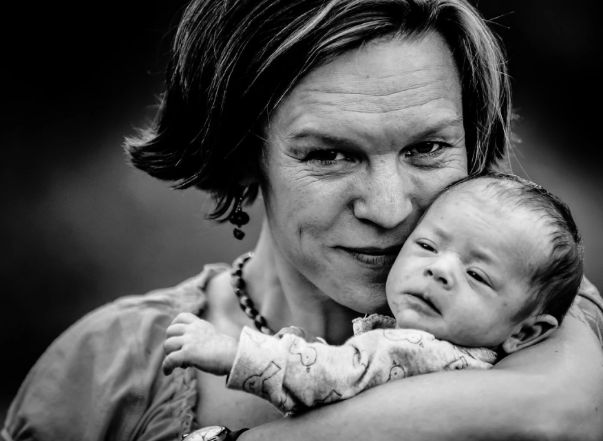 potret kehangatan ibu dan anak © 2016 brilio.net