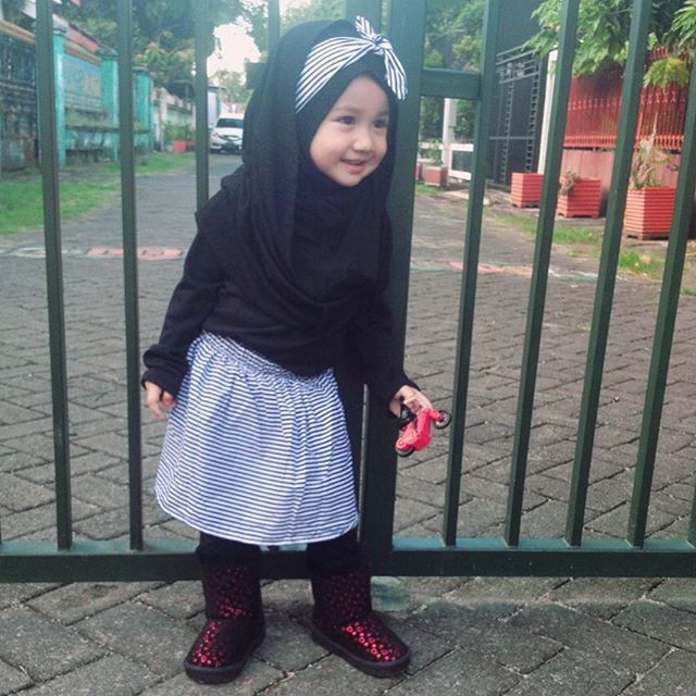 Bayi - Ghiza Ramadani, si mungil yang sudah berhijab sedari kecil © 2016 brilio.net