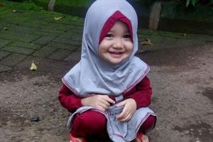 15 Potret Ghiza Ramadani, si mungil yang berhijab modis