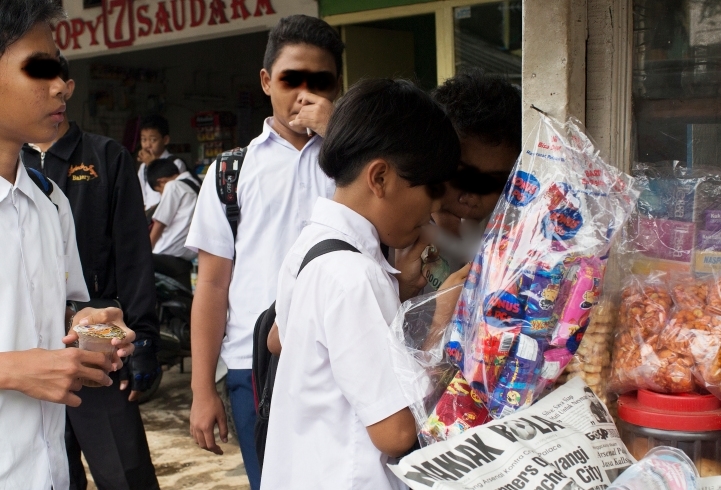 CahRokok © 2016 brilio.net