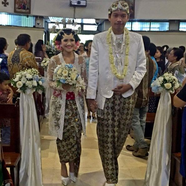 kisah pernikahan Tya dan Koko © 2016 brilio.net kisah pernikahan Tya dan Koko © 2016 brilio.net