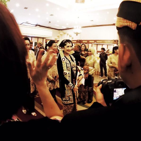 kisah pernikahan Tya dan Koko © 2016 brilio.net kisah pernikahan Tya dan Koko © 2016 brilio.net