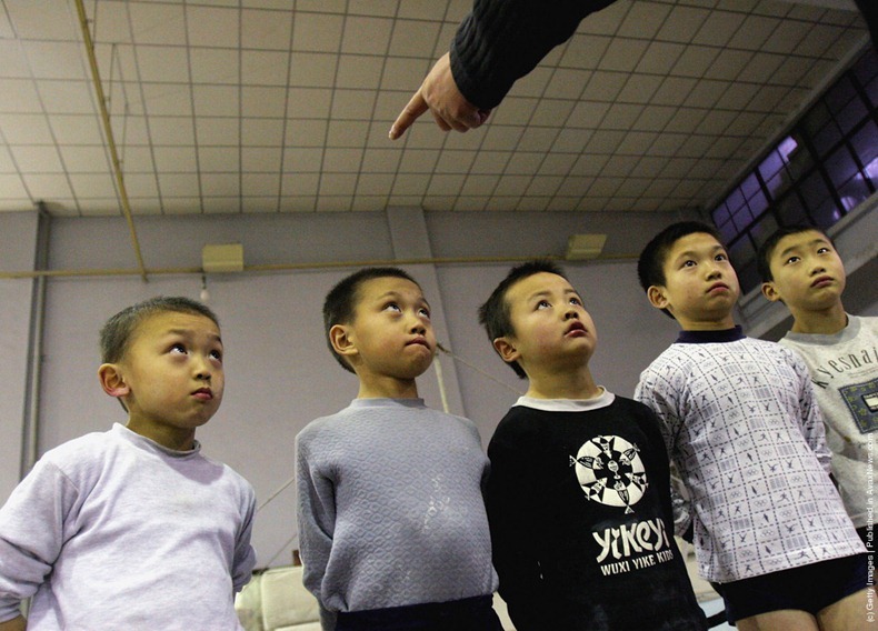 17 foto ini tunjukkan perjuangan berat calon atlet China © 2016 brilio.net