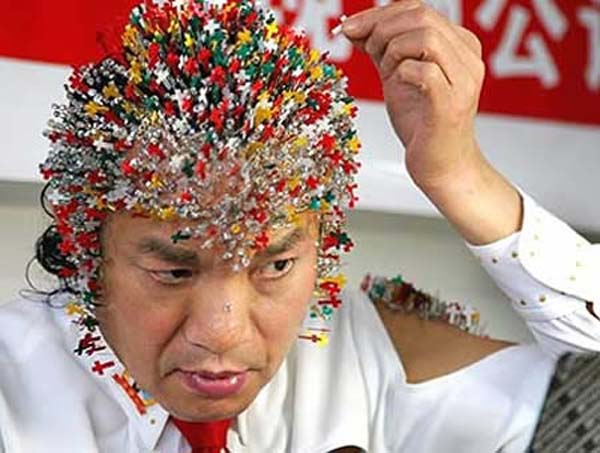 tindik berlebihan ektrim © 2016 brilio.net