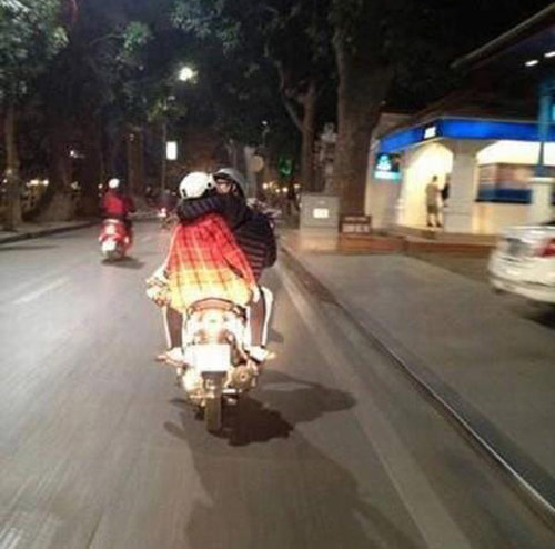 Cewek Motor Absurd © 2016 brilio.net Cewek Motor Absurd © 2016 brilio.net