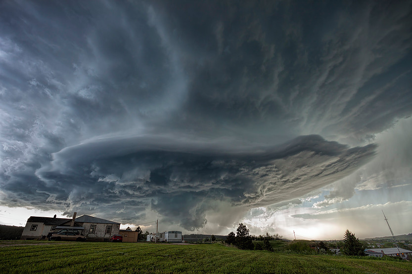 WOW - 15 Potret badai karya James Smart ini bikin kagum sekaligus deg-degan © 2016 brilio.net