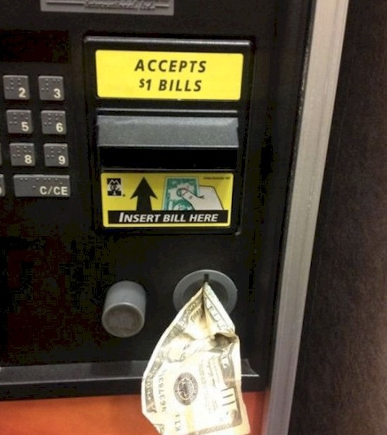 Orang nyleneh abis © 2016 brilio.net