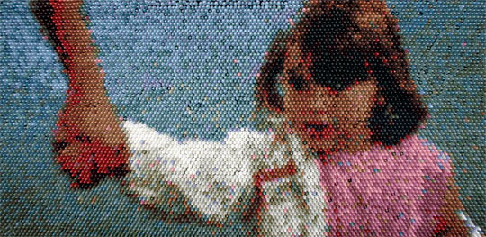 WOW - Seniman ini ubah tumpukan krayon jadi karya seni yang luar biasa, bikin kagum © 2016 brilio.net