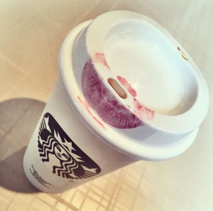 gemar pakai lipstik © 2016 brilio.net