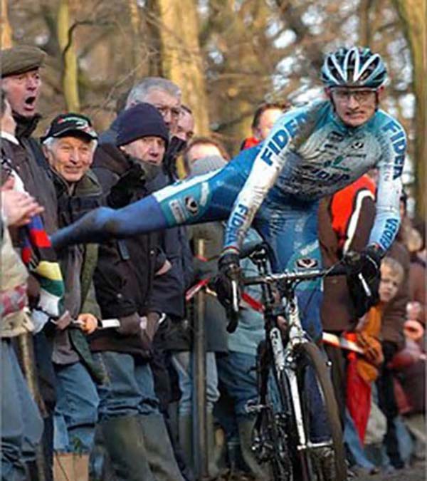 momen konyol para pembalap © 2016 brilio.net