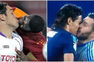 10 Foto saat pemain sepak bola nggak sengaja berciuman, bikin ngakak!