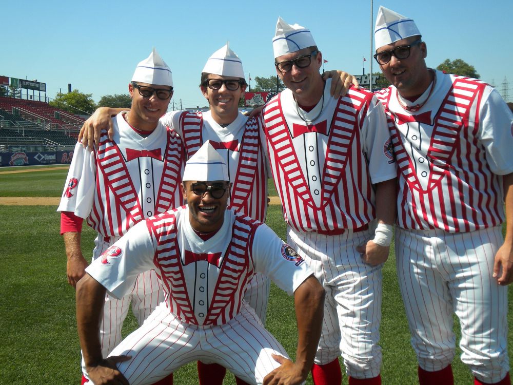 desain seragam tim olahraga paling aneh © 2016 brilio.net desain seragam tim olahraga paling aneh © 2016 brilio.net