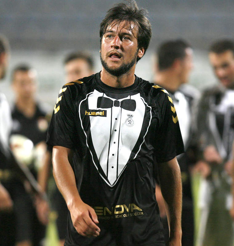 desain seragam tim olahraga paling aneh © 2016 brilio.net desain seragam tim olahraga paling aneh © 2016 brilio.net