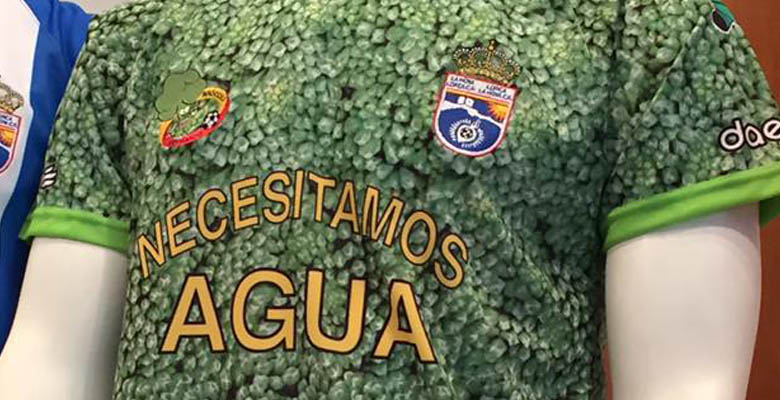 desain seragam tim olahraga paling aneh © 2016 brilio.net desain seragam tim olahraga paling aneh © 2016 brilio.net