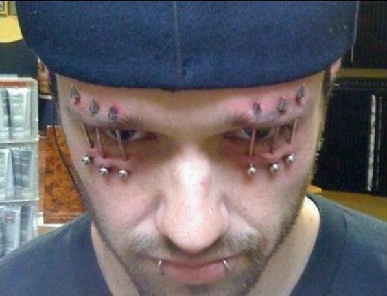 20 Foto bikin ngilu & merinding © 2016 brilio.net 20 Foto bikin ngilu & merinding © 2016 brilio.net