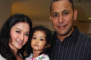 5 Pernikahan artis ini ternyata tak dapat restu orangtua, kenapa ya?