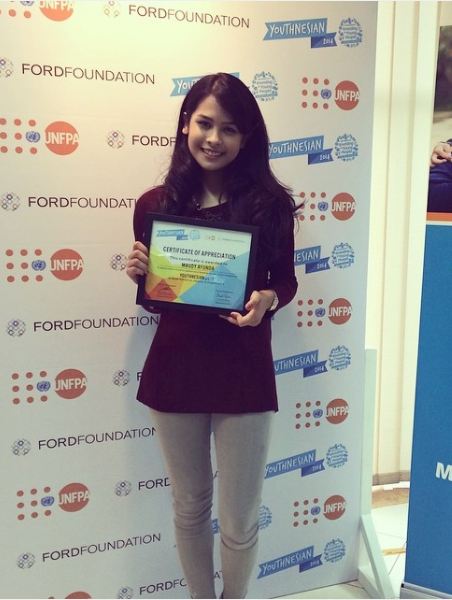 fashion maudy © 2016 brilio.net fashion maudy © 2016 brilio.net