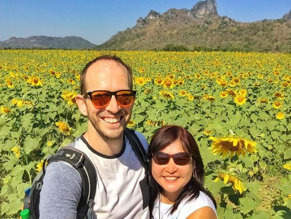 pasangan traveler  © 2016 brilio.net pasangan traveler  © 2016 brilio.net