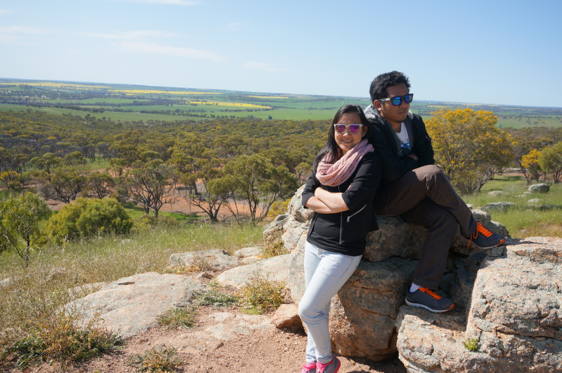 pasangan traveler  © 2016 brilio.net pasangan traveler  © 2016 brilio.net