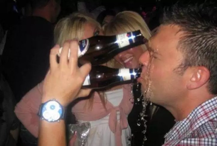 foto kelakuan gila orang saat dugem bikin ngakak campur miris © 2016 brilio.net