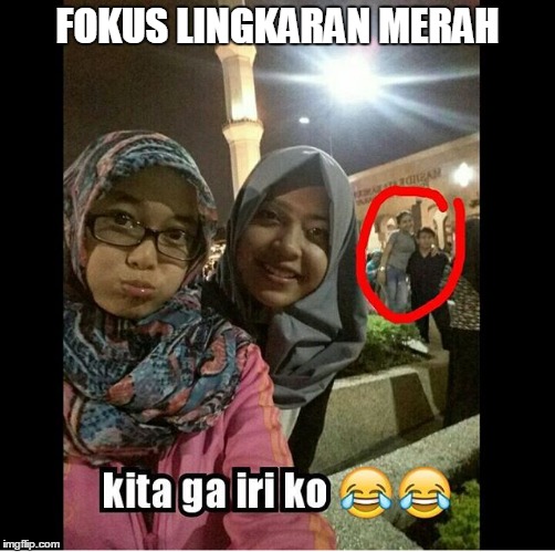 meme lingkaran merah © 2016 brilio.net