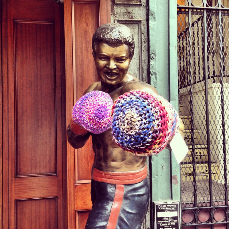 WOW - 20 Foto street art dari rajutan ini bikin jalanan terasa lebih hidup © 2016 brilio.net WOW - 20 Foto street art dari rajutan ini bikin jalanan terasa lebih hidup © 2016 brilio.net