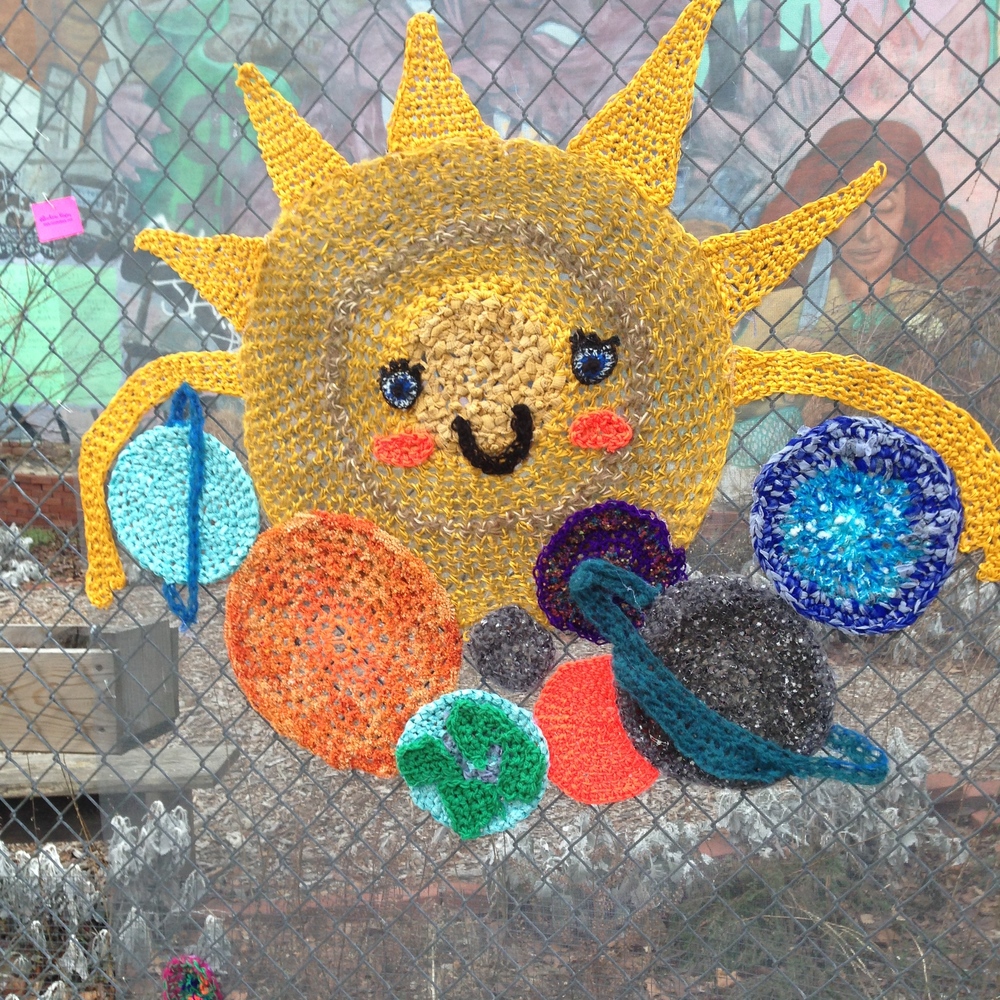 WOW - 20 Foto street art dari rajutan ini bikin jalanan terasa lebih hidup © 2016 brilio.net WOW - 20 Foto street art dari rajutan ini bikin jalanan terasa lebih hidup © 2016 brilio.net