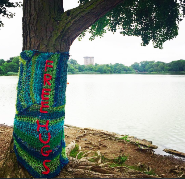 WOW - 20 Foto street art dari rajutan ini bikin jalanan terasa lebih hidup © 2016 brilio.net WOW - 20 Foto street art dari rajutan ini bikin jalanan terasa lebih hidup © 2016 brilio.net